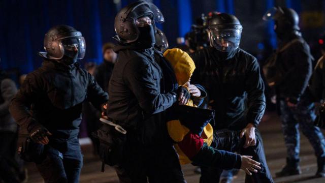 "Меня били ногами семеро полицейских" Идет ли Грузия по пути Беларуси 3 805109af74bef752f28f100fb5a37282