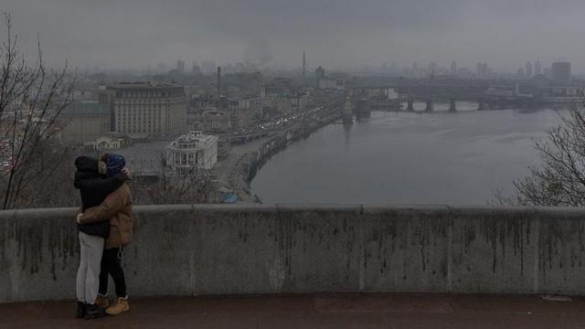 Отношения с военными или уклонист: как менялся поиск партнера во время войны 6 22b9eaec887329b1596845cbbb83fec6