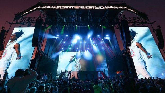 В давке на концерте в Техасе погибли люди. Полиция начала расследование 2 4228bb4791a6b56ac717f2a51b57af1b