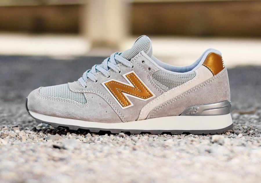 new balance 996 glitter Cinosural International School